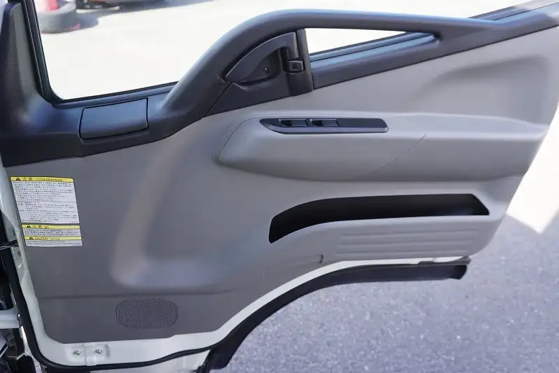 三菱 キャンター 小型 ウイング 2RG-FEB50 R5の中古トラック画像15