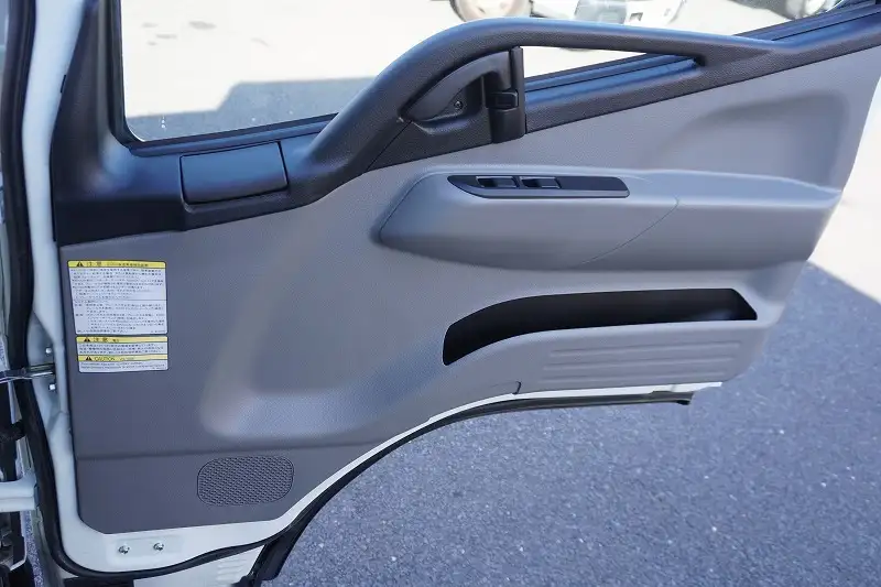 三菱 キャンター 小型 アルミバン サイドドア 2RG-FEAV0の中古トラック画像15