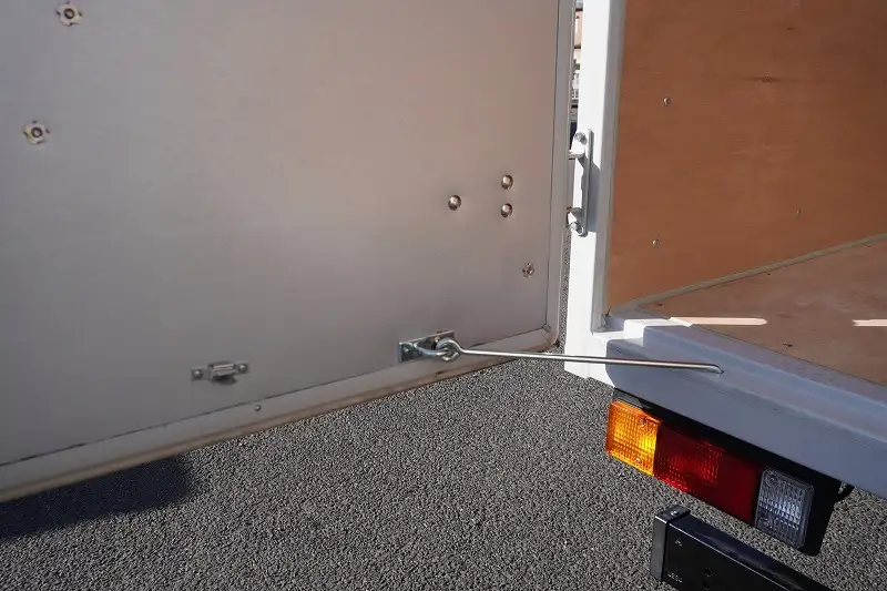 三菱 キャンター 小型 アルミバン サイドドア 2RG-FEAV0の中古トラック画像7