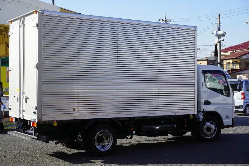 三菱 キャンター 小型 アルミバン サイドドア 2RG-FEAV0の中古トラック画像2