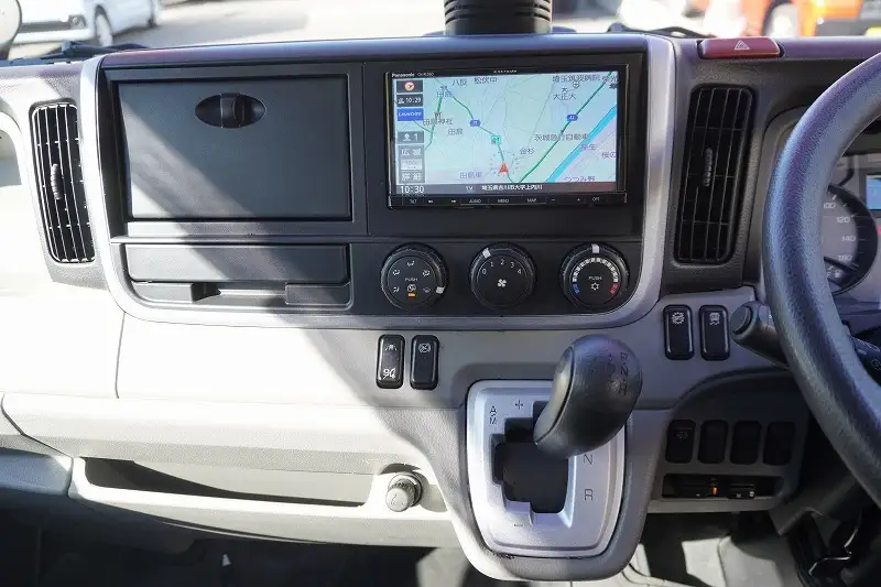 三菱 キャンター 小型 アルミバン パワーゲート 2RG-FBA20の中古トラック画像12