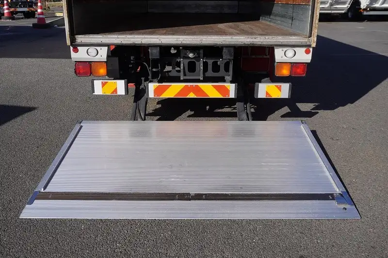 いすゞ フォワード 中型/増トン アルミバン パワーゲート 2RG-FRR90S2の中古トラック画像8