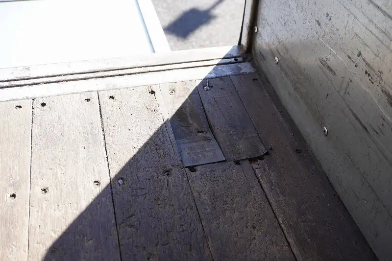 いすゞ フォワード 中型/増トン アルミバン パワーゲート 2RG-FRR90S2の中古トラック画像7