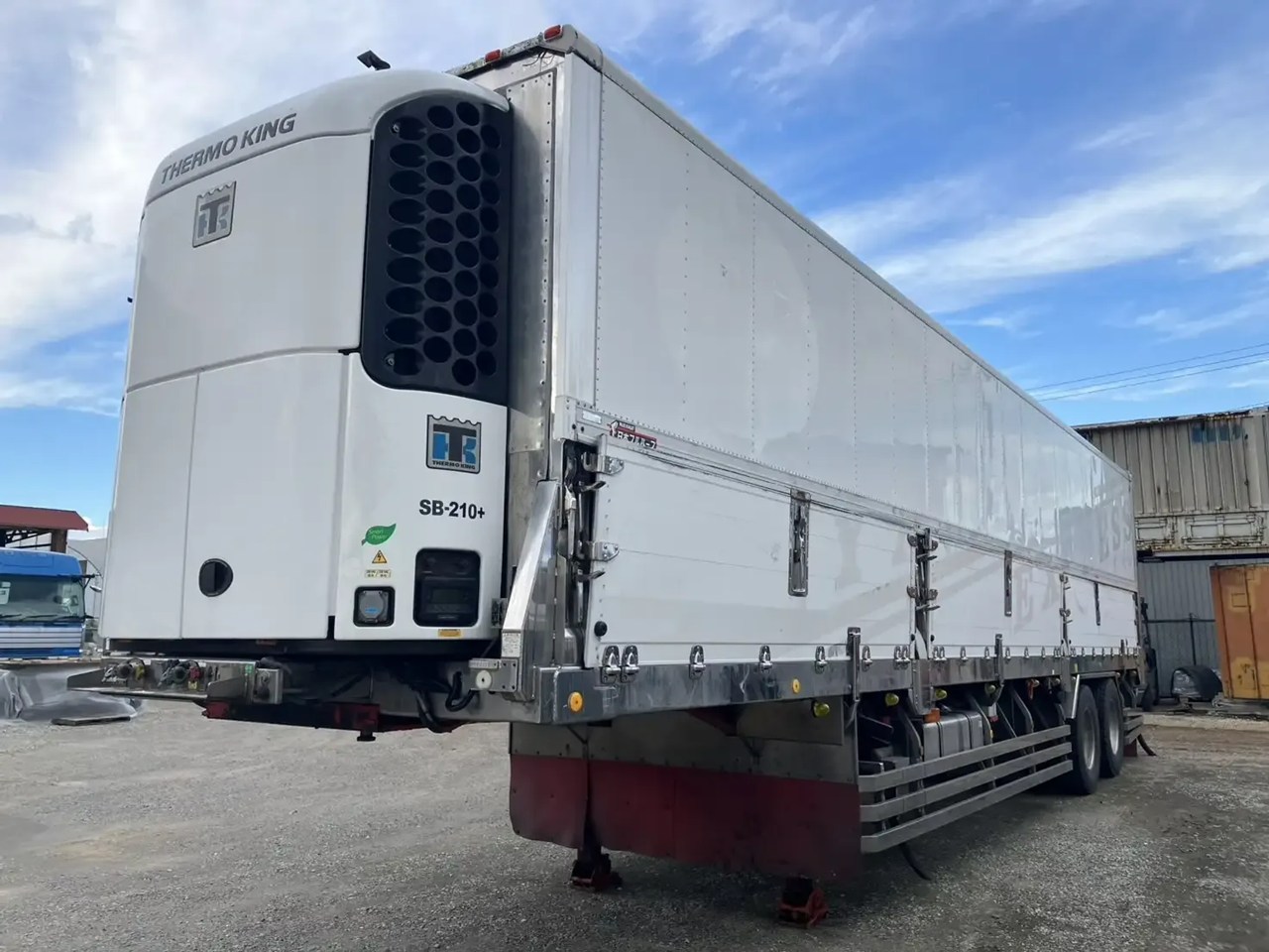 フルハーフ トレーラー ウイング