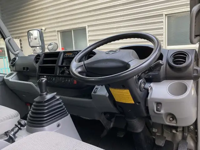 日野 デュトロ 小型 アルミバン パワーゲート シャッター式の中古トラック画像13