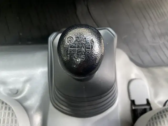 日野 デュトロ 小型 アルミバン パワーゲート シャッター式の中古トラック画像15