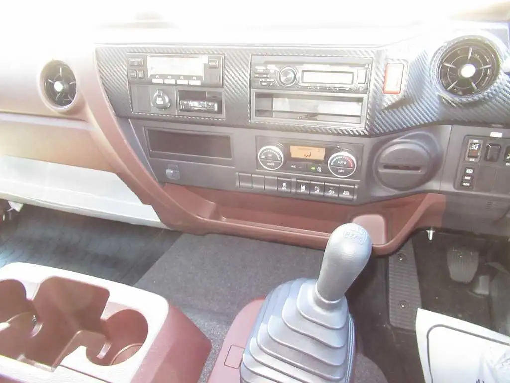 日野 レンジャー 中型/増トン 冷凍冷蔵 低温 パワーゲートの中古トラック画像15