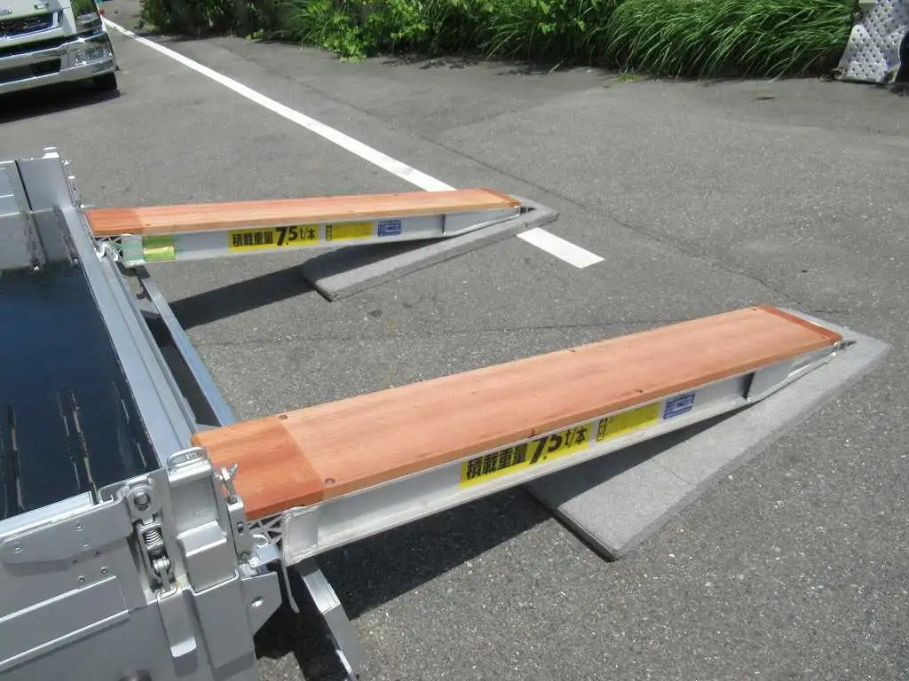 日野 プロフィア 大型 車両重機運搬 4段クレーン ラジコンの中古トラック画像8