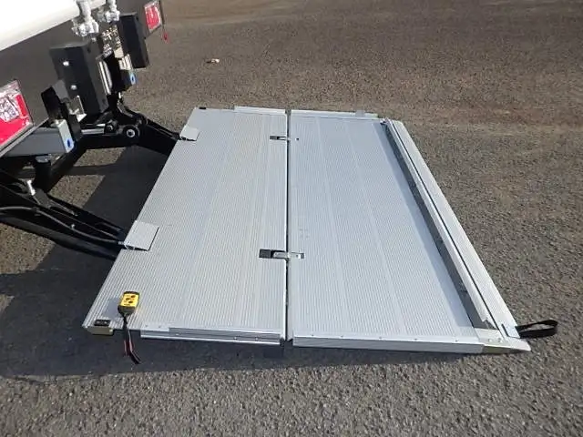 日野 レンジャー 中型/増トン 冷凍冷蔵 パワーゲート 床アルミの中古トラック画像9