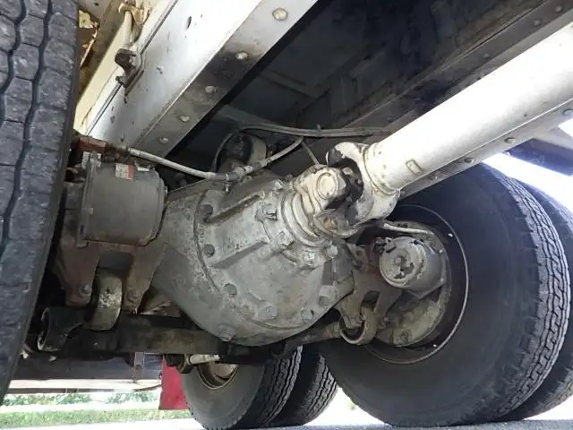 いすゞ ギガ 大型 パッカー車 プレス式 ベッドの中古トラック画像18