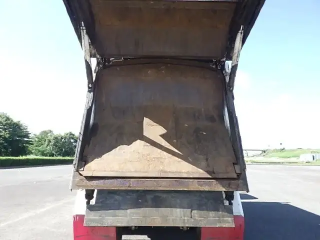 いすゞ ギガ 大型 パッカー車 プレス式 ベッドの中古トラック画像8