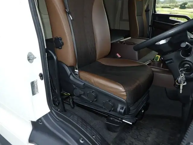 日野 プロフィア 大型 ウイング パワーゲート ハイルーフの中古トラック画像10