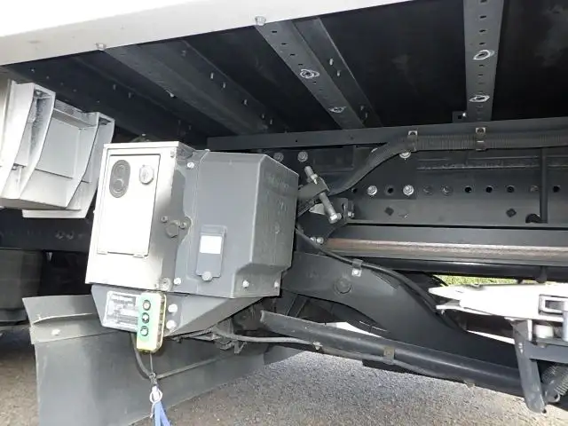 日野 プロフィア 大型 ウイング パワーゲート ハイルーフの中古トラック画像14