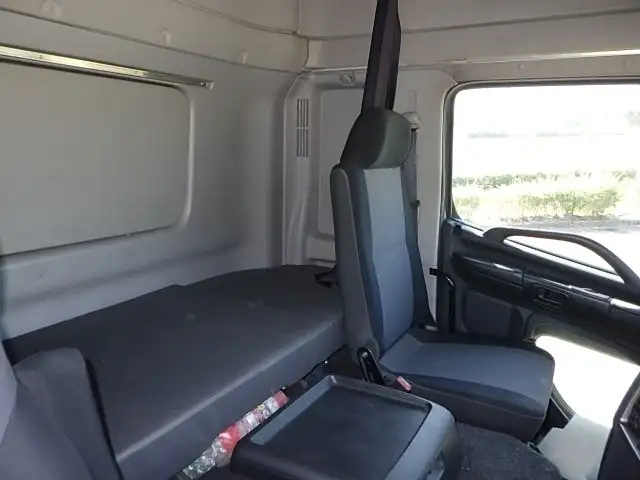 日野 プロフィア 大型 ウイング ハイルーフ エアサスの中古トラック画像10