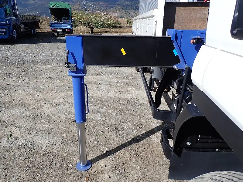 いすゞ フォワード 中型/増トン クレーン付 4段 ラジコンの中古トラック画像9