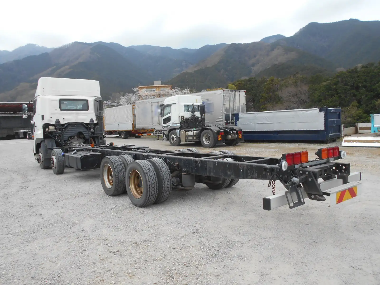 日野 プロフィア 大型 トラクター ハイルーフ 2デフの中古トラック画像4