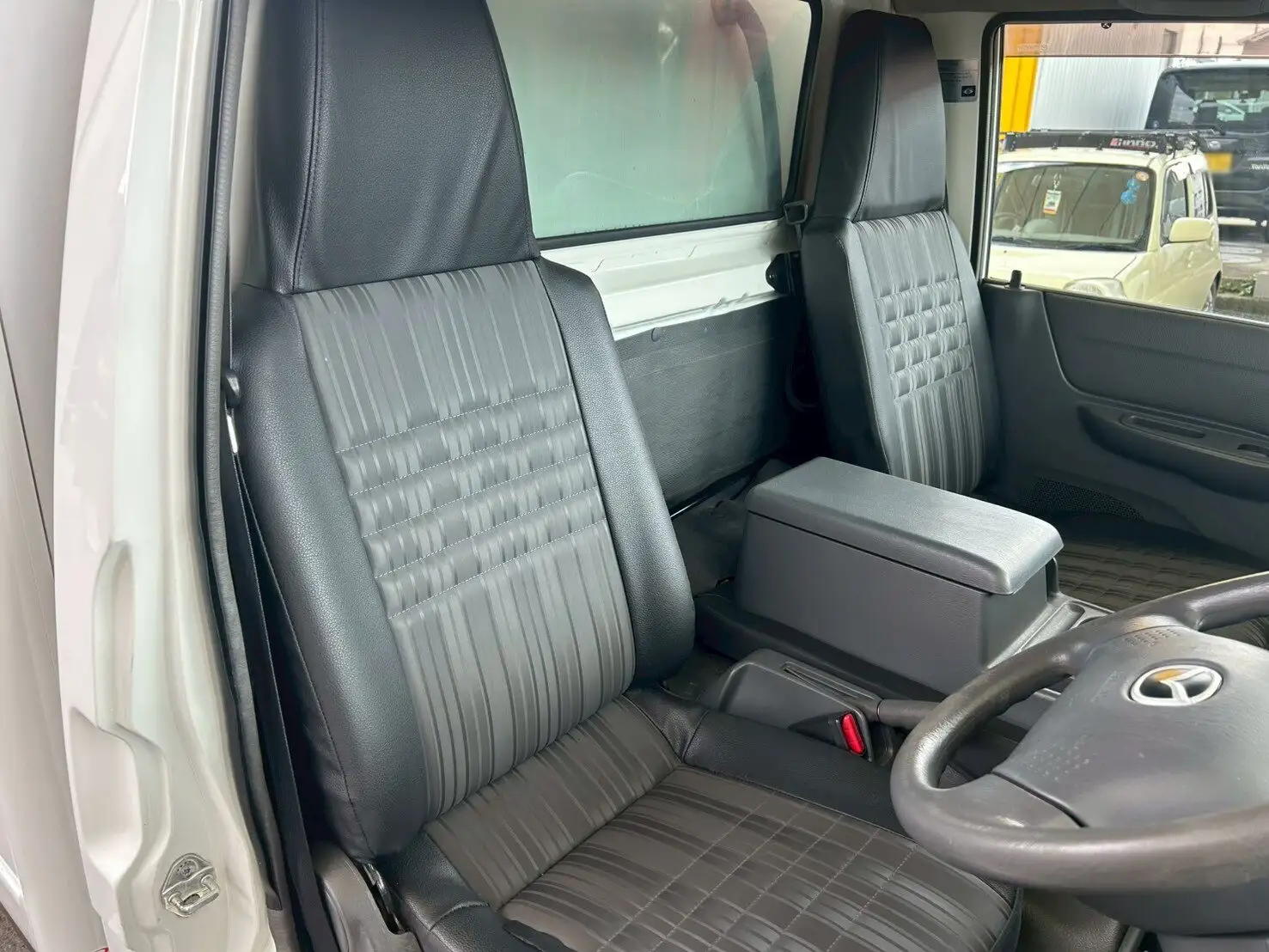 マツダ ボンゴ 小型 冷凍冷蔵 低温 サイドドアの中古トラック画像12