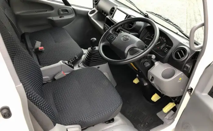 トヨタ ダイナ 小型 平ボディ 2RG-XZU605 R3の中古トラック画像15