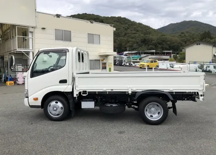 トヨタ ダイナ 小型 平ボディ 2RG-XZU605 R3の中古トラック画像7
