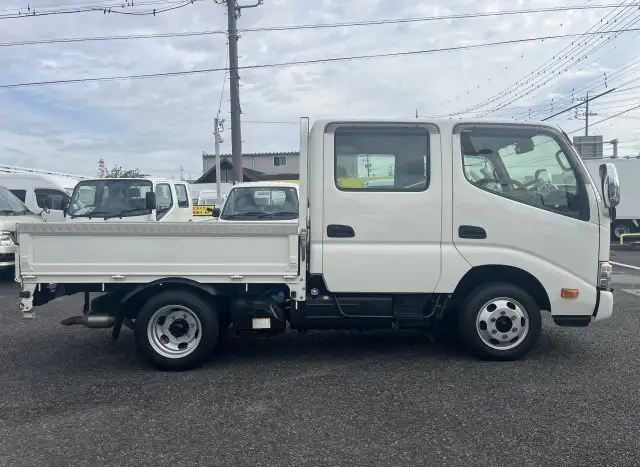 トヨタ ダイナ 小型 平ボディ Wキャブ 床鉄板の中古トラック画像3