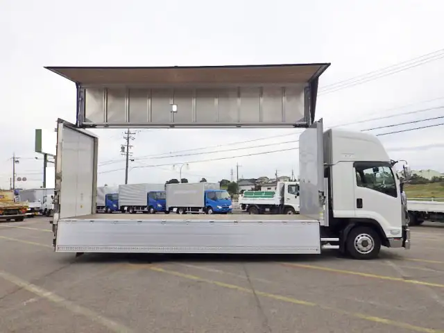 いすゞ フォワード 中型/増トン ウイング エアサス ベッドの中古トラック画像8