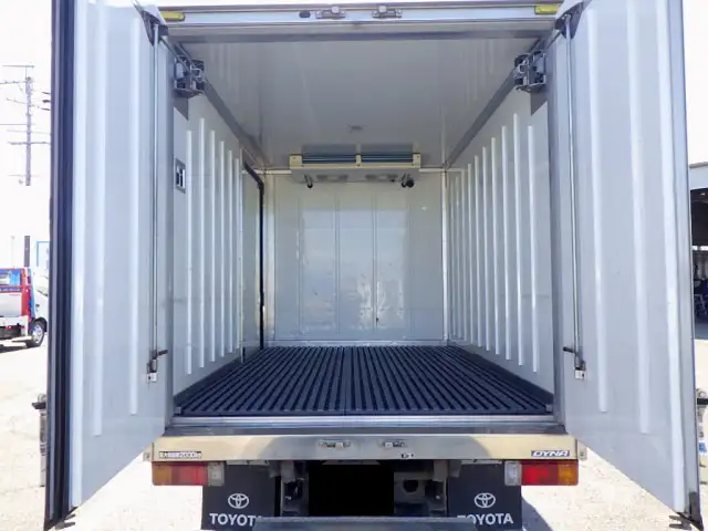 トヨタ ダイナ 小型 冷凍冷蔵 低温 床ステンの中古トラック画像5