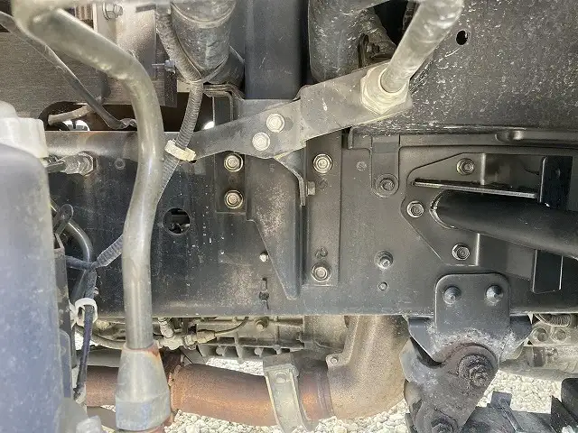 いすゞ フォワード 中型/増トン 平ボディ 床鉄板 ベッドの中古トラック画像18