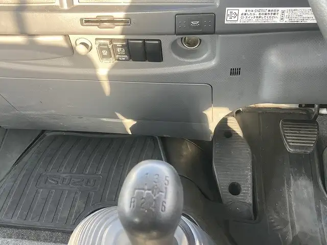 いすゞ フォワード 中型/増トン 平ボディ 床鉄板 ベッドの中古トラック画像13