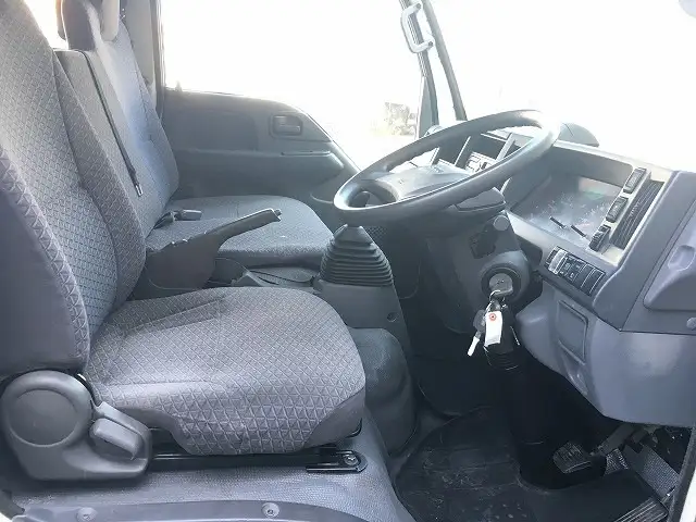 いすゞ エルフ 小型 平ボディ Wキャブ 床鉄板の中古トラック画像9