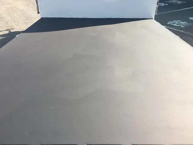 いすゞ エルフ 小型 平ボディ Wキャブ 床鉄板の中古トラック画像7