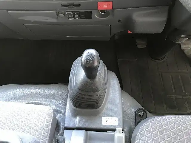 いすゞ エルフ 小型 平ボディ パワーゲート TRG-NPR85ARの中古トラック画像15