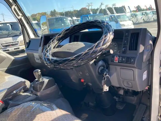 いすゞ エルフ 小型 平ボディ Wキャブ の中古トラック画像8