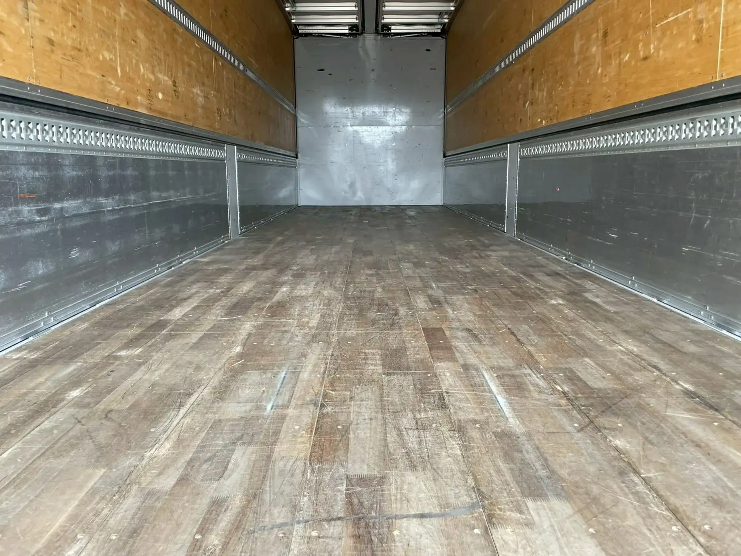 日野 プロフィア 大型 ウイング ハイルーフ エアサスの中古トラック画像6