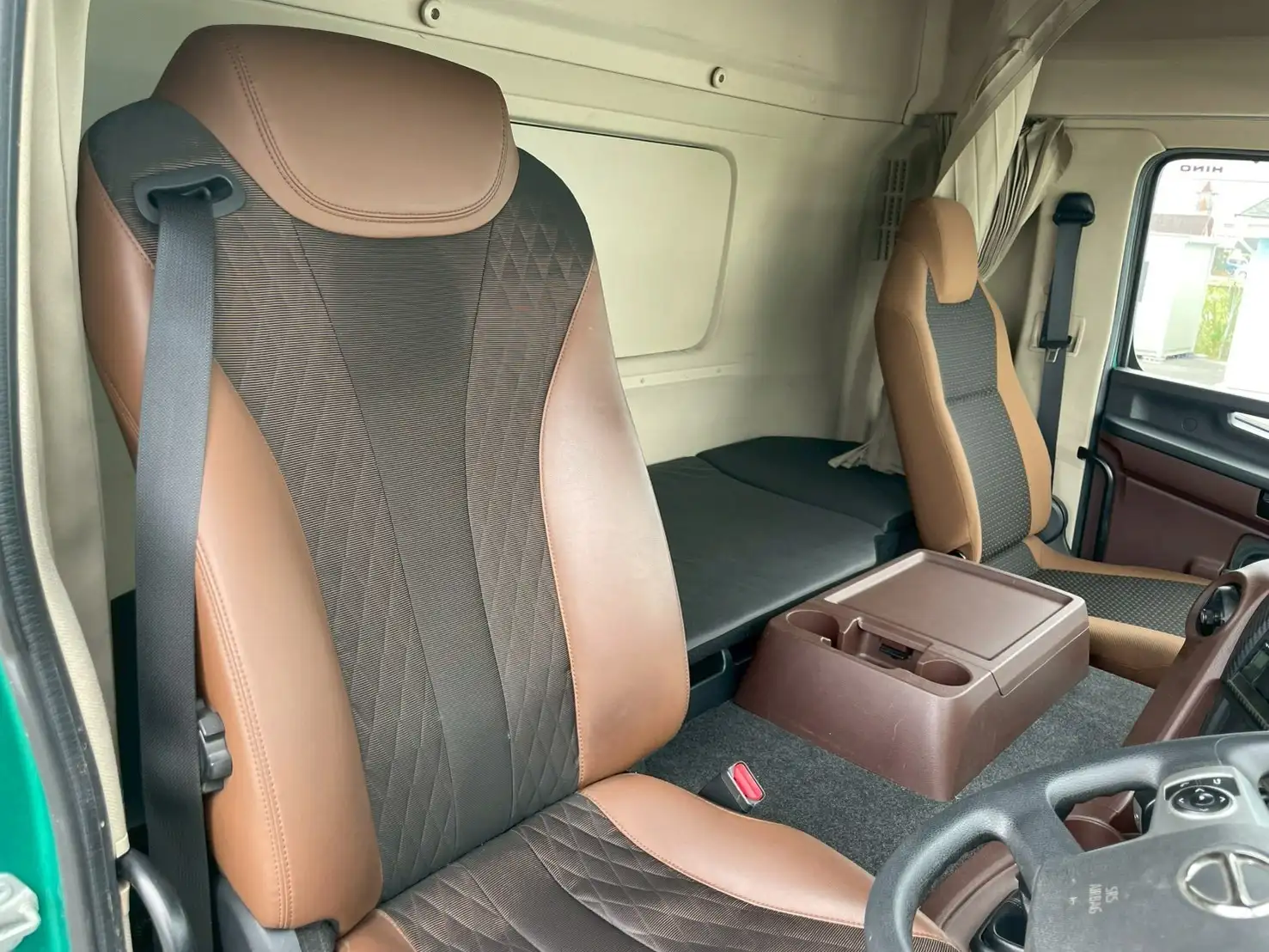 日野 プロフィア 大型 ウイング ハイルーフ エアサスの中古トラック画像8