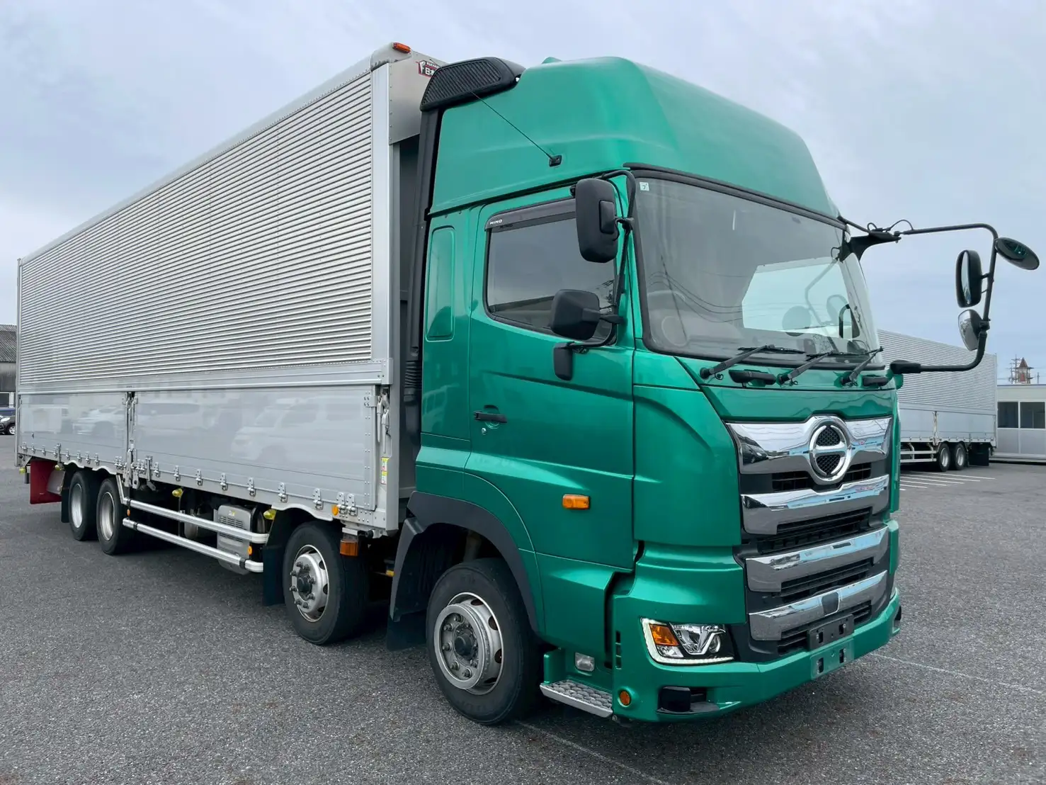 日野 プロフィア 大型 ウイング ハイルーフ エアサスの中古トラック画像2