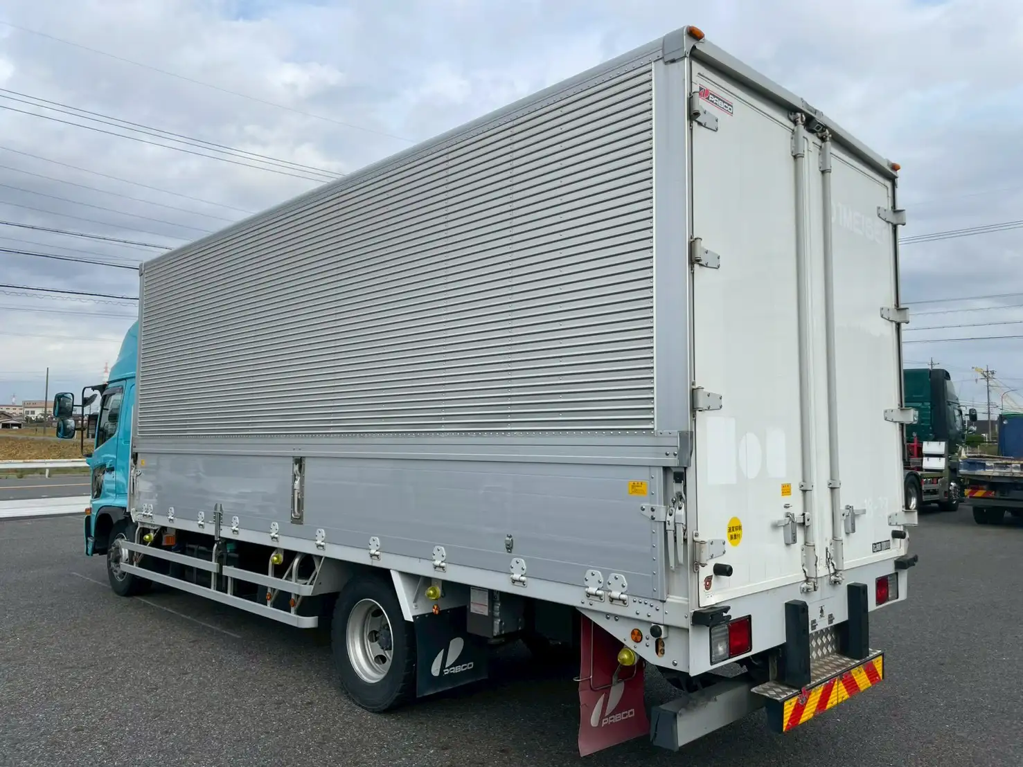 日野 レンジャー 中型/増トン ウイング エアサス ベッドの中古トラック画像5