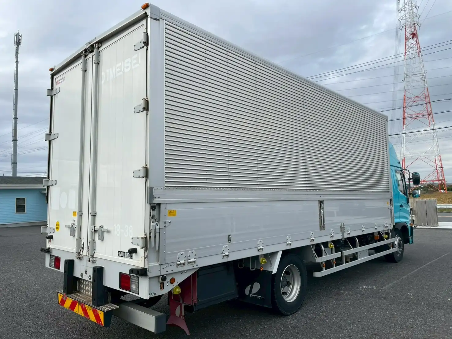 日野 レンジャー 中型/増トン ウイング エアサス ベッドの中古トラック画像3