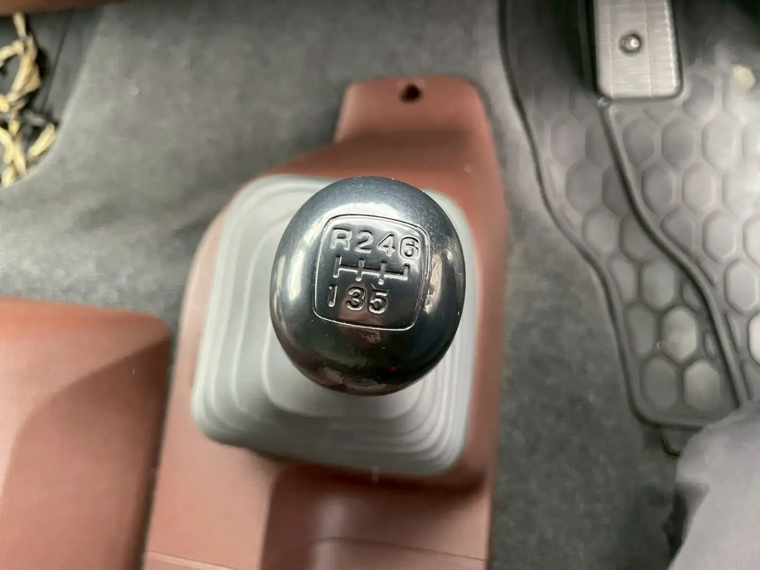 日野 レンジャー 中型/増トン ウイング エアサス ベッドの中古トラック画像12