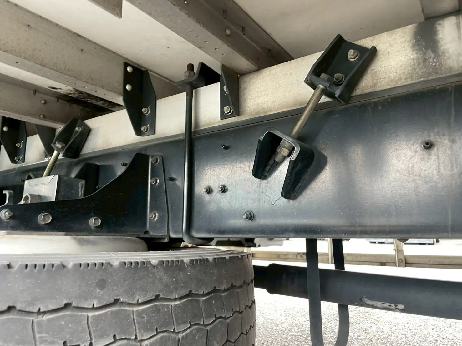 日野 レンジャー 中型/増トン ウイング エアサス ベッドの中古トラック画像19