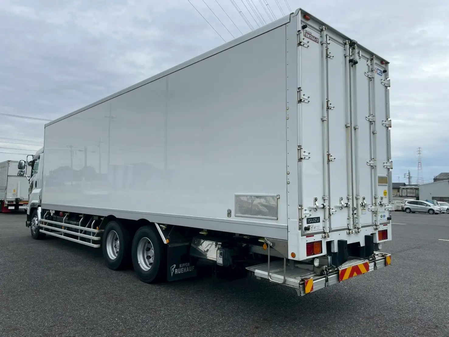 いすゞ ギガ 大型 冷凍冷蔵 低温 パワーゲートの中古トラック画像5