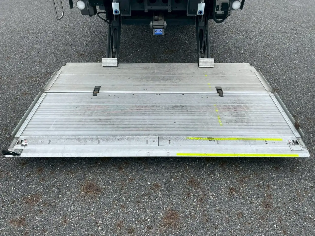 いすゞ ギガ 大型 冷凍冷蔵 低温 パワーゲートの中古トラック画像9