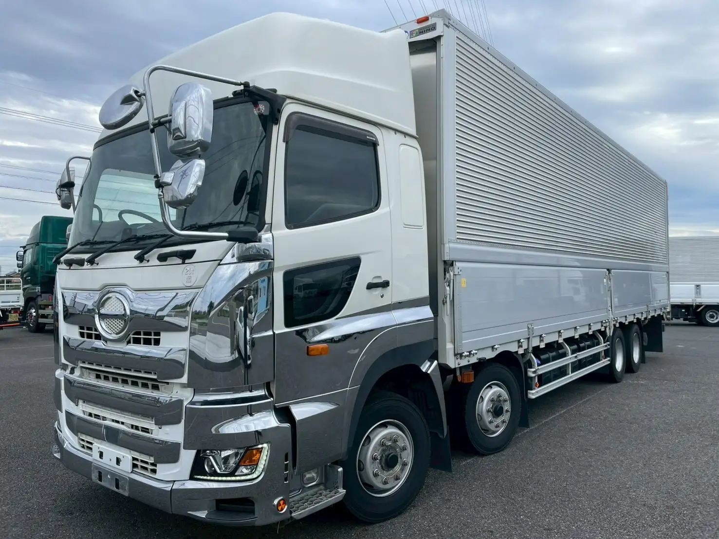 日野 プロフィア 大型 ウイング ハイルーフ エアサス の中古トラック【車両No.201128】