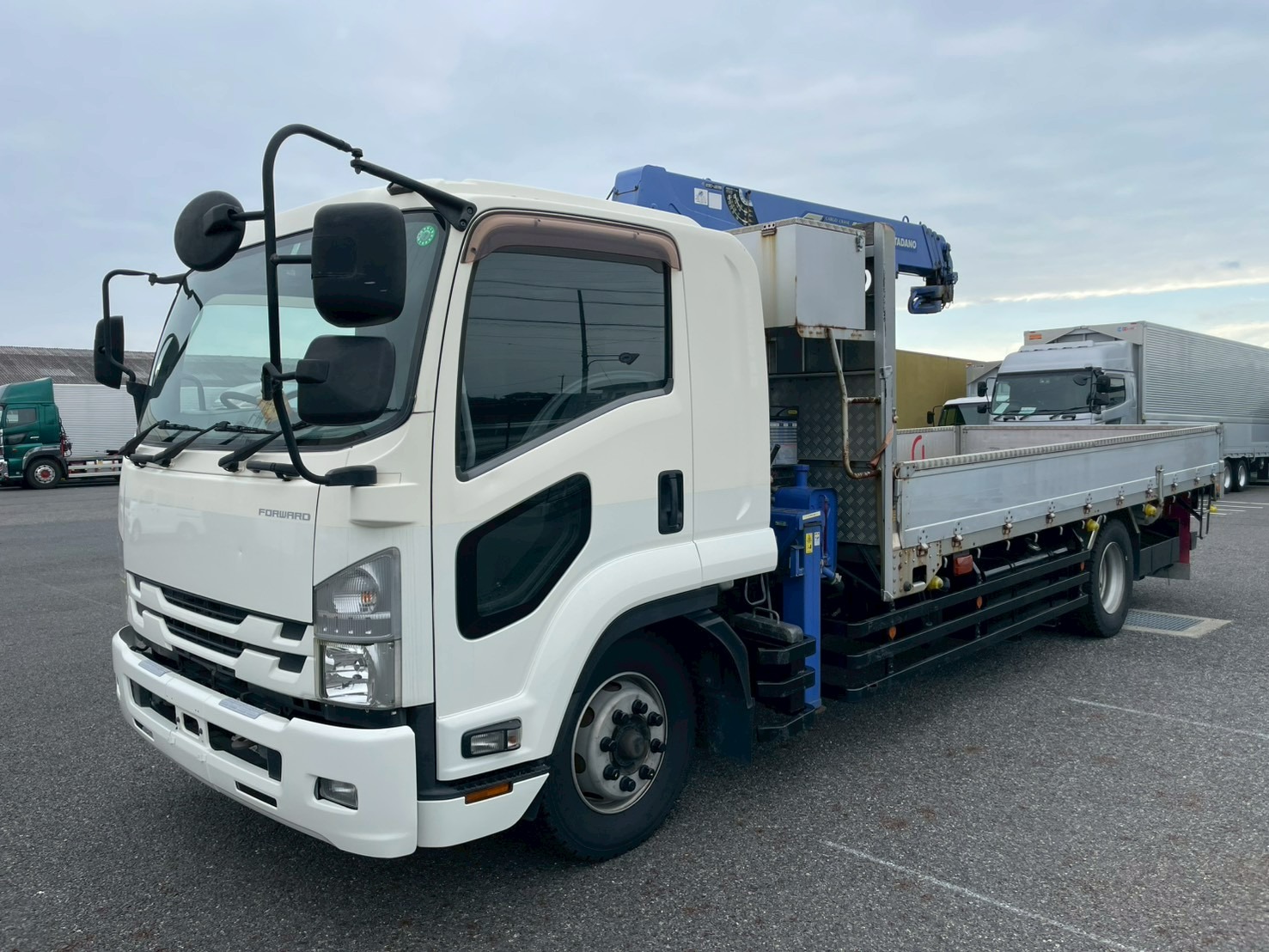 いすゞ フォワード 中型/増トン クレーン付 ワイド