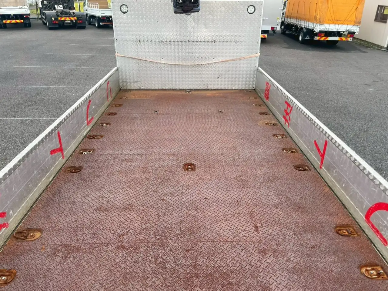 いすゞ フォワード 中型/増トン クレーン付 床鉄板 アルミブロックの中古トラック画像7