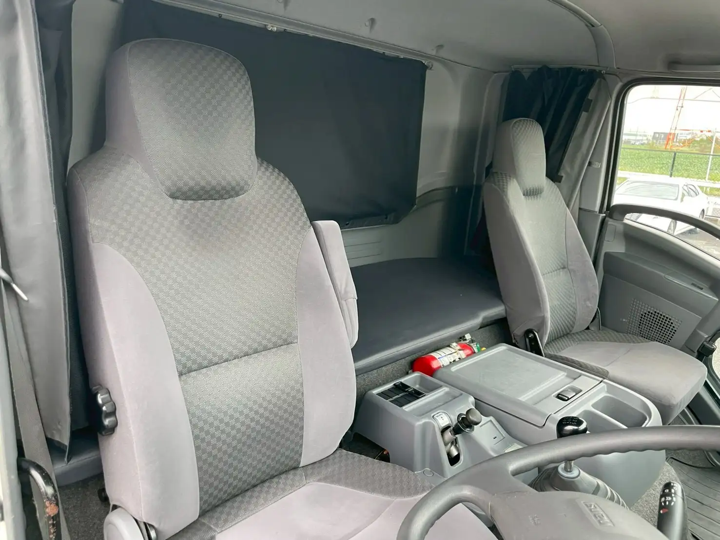 いすゞ フォワード 中型/増トン クレーン付 床鉄板 アルミブロックの中古トラック画像11