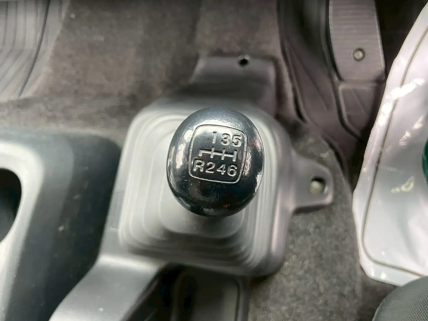 日野 レンジャー 中型/増トン ウイング ベッド TKG-FD9JPAAの中古トラック画像10