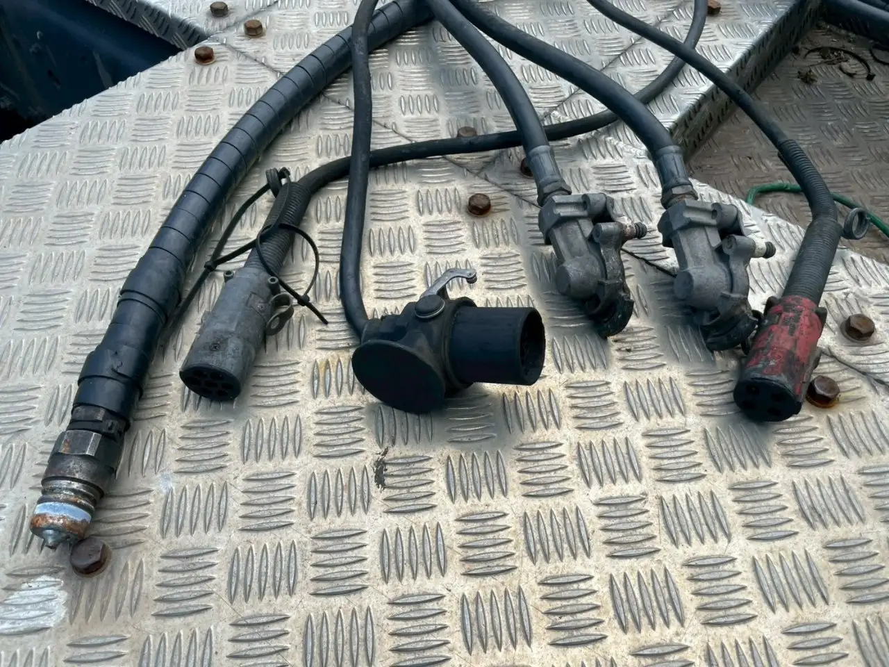 三菱 スーパーグレート 大型 トラクター 2デフ エアサスの中古トラック画像9