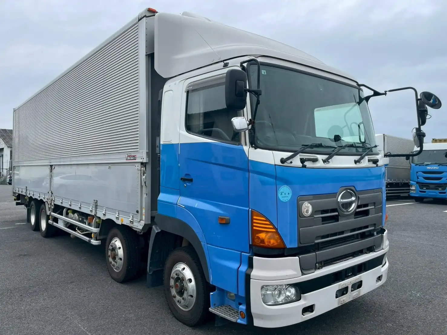 日野 プロフィア 大型 ウイング パワーゲート エアサスの中古トラック画像2