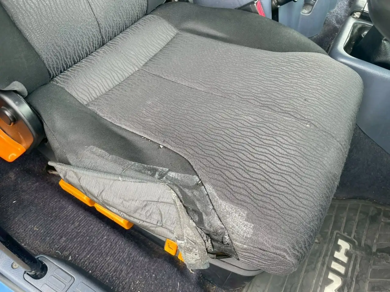 日野 プロフィア 大型 ウイング パワーゲート エアサスの中古トラック画像11