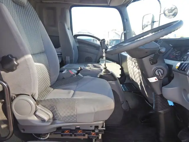 いすゞ フォワード 中型/増トン 平ボディ アルミブロック ベッドの中古トラック画像11